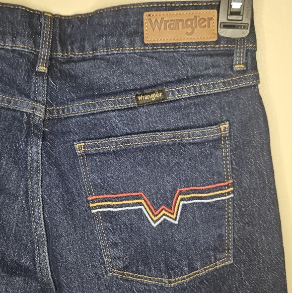 Wrangler Dark Blue Women's Flare Jeans /high-rise fierce flare/Size 6/28X32 - Picture 9 of 16